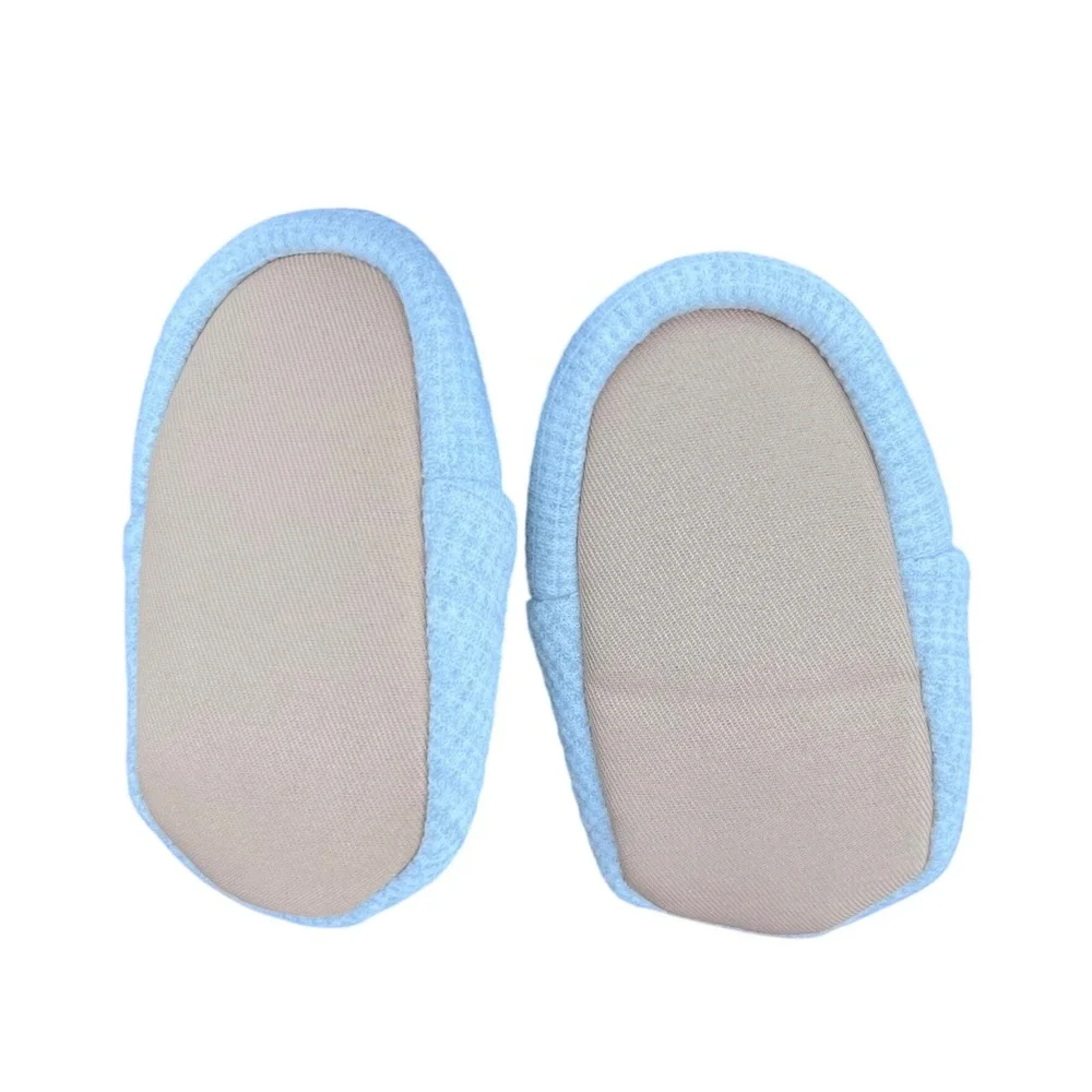 Carter's Child of Mine Booties Unisex 0-6M Grey Waffle Knit Slip On Soft Sole